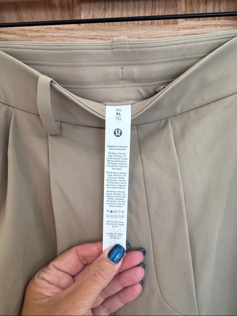 Lululemon Wide Leg Khaki Trousers size XL short - Picture 4 of 4